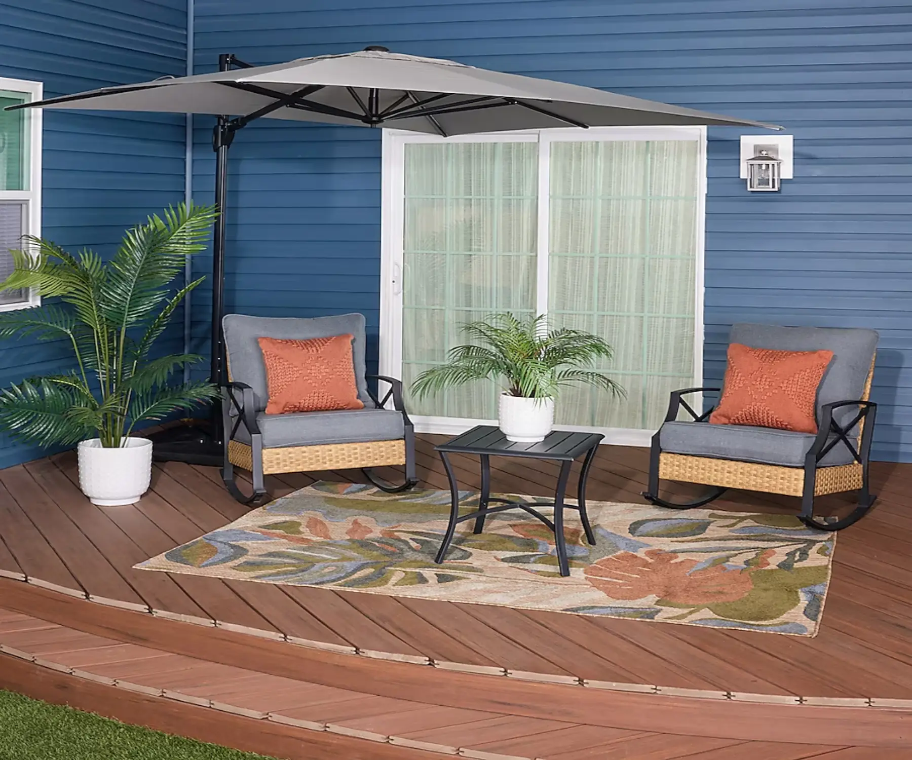 Trendy outdoor flooring